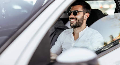 Ist der Konsum von CBD mit dem Lenken eines Fahrzeugs vereinbar?